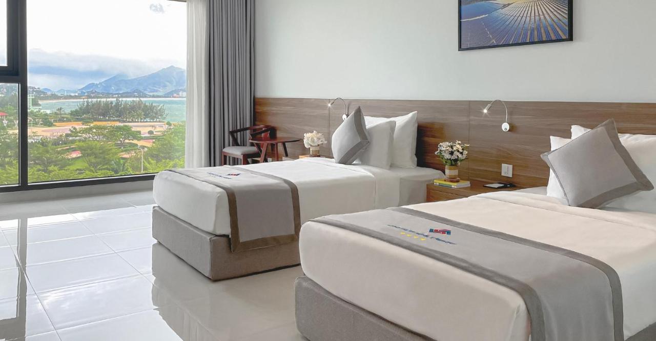Long Thuan & 4*